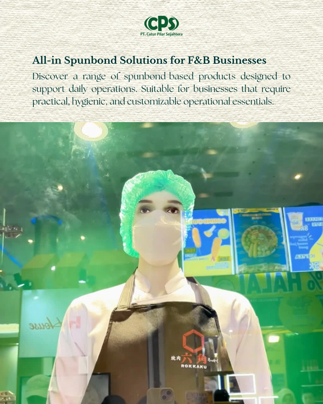Manekin mengenakan hairnet, masker, dan apron sebagai contoh produk spunbond untuk mendukung operasional bisnis F&B.